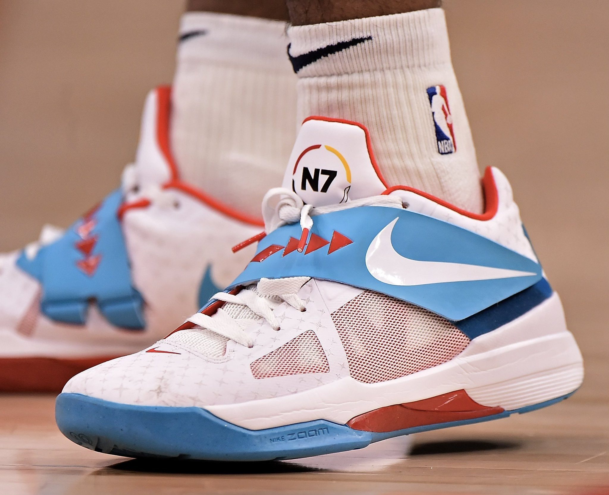 为后者的争 为后者的争